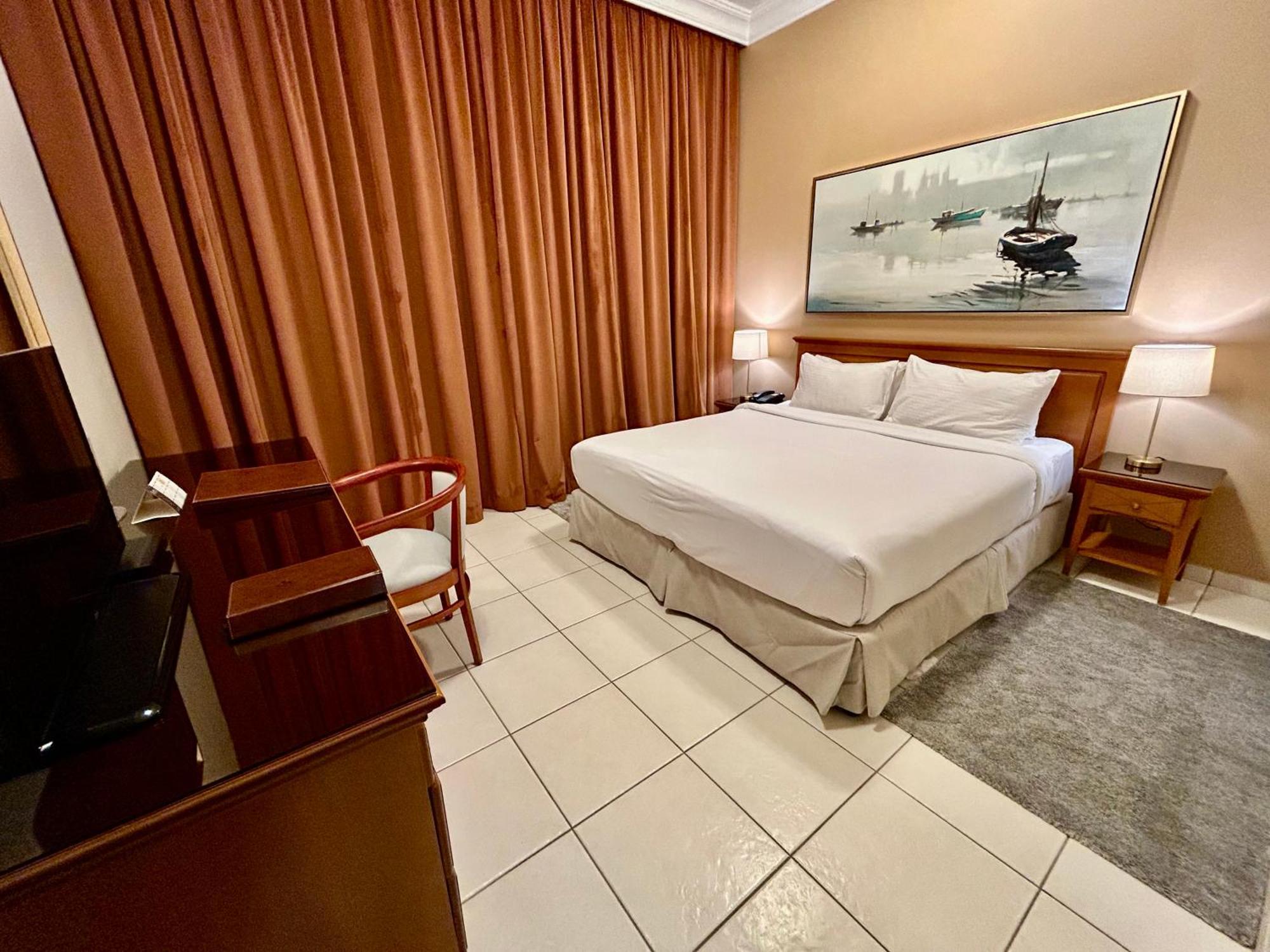 Al Nakheel होटल के अलावा Abu Dhabi